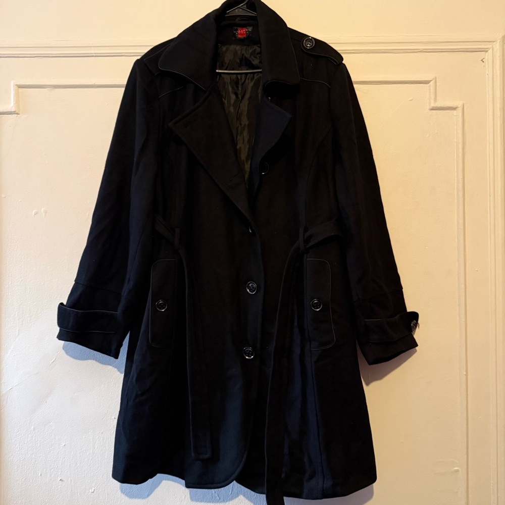 Gallery Black Women's Coat with Waist Tie